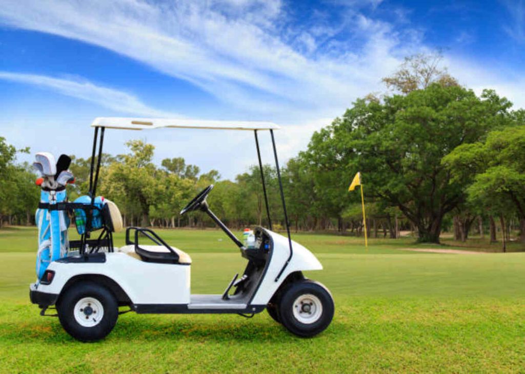 Five Reasons to Rent a Golf Cart