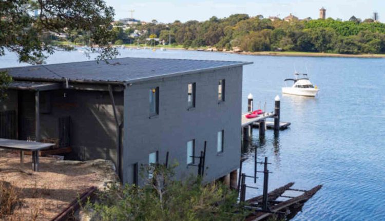 The Charm House on Lake Saint Clair