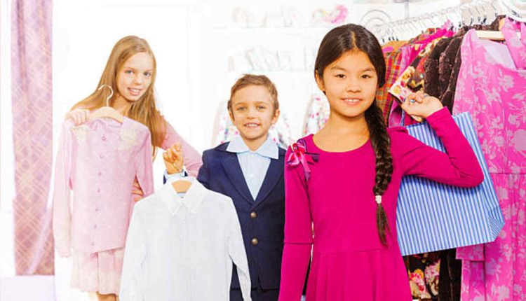 Choosing a Family Dress Set of 3