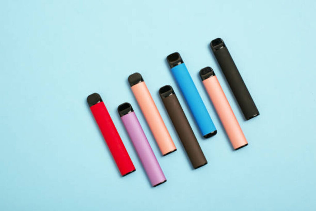Esco Bars vs . Traditional Vapes Key Differences